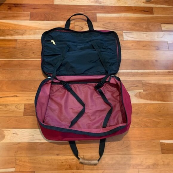 Vintage LL Bean Freeport Maine Maroon Leather / Canvas Travel Bag - Picture 5 of 11